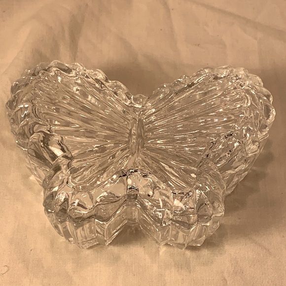 VINTAGE Eternal Crystal Clear Butterfly Shaped Trinket 4 3/8" original box NOS - Picture 2 of 13